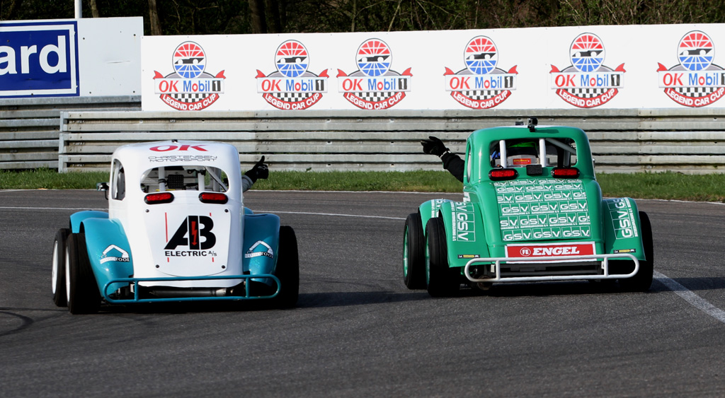 Respekt for et godt race
(Foto: Motorsporten.dk)